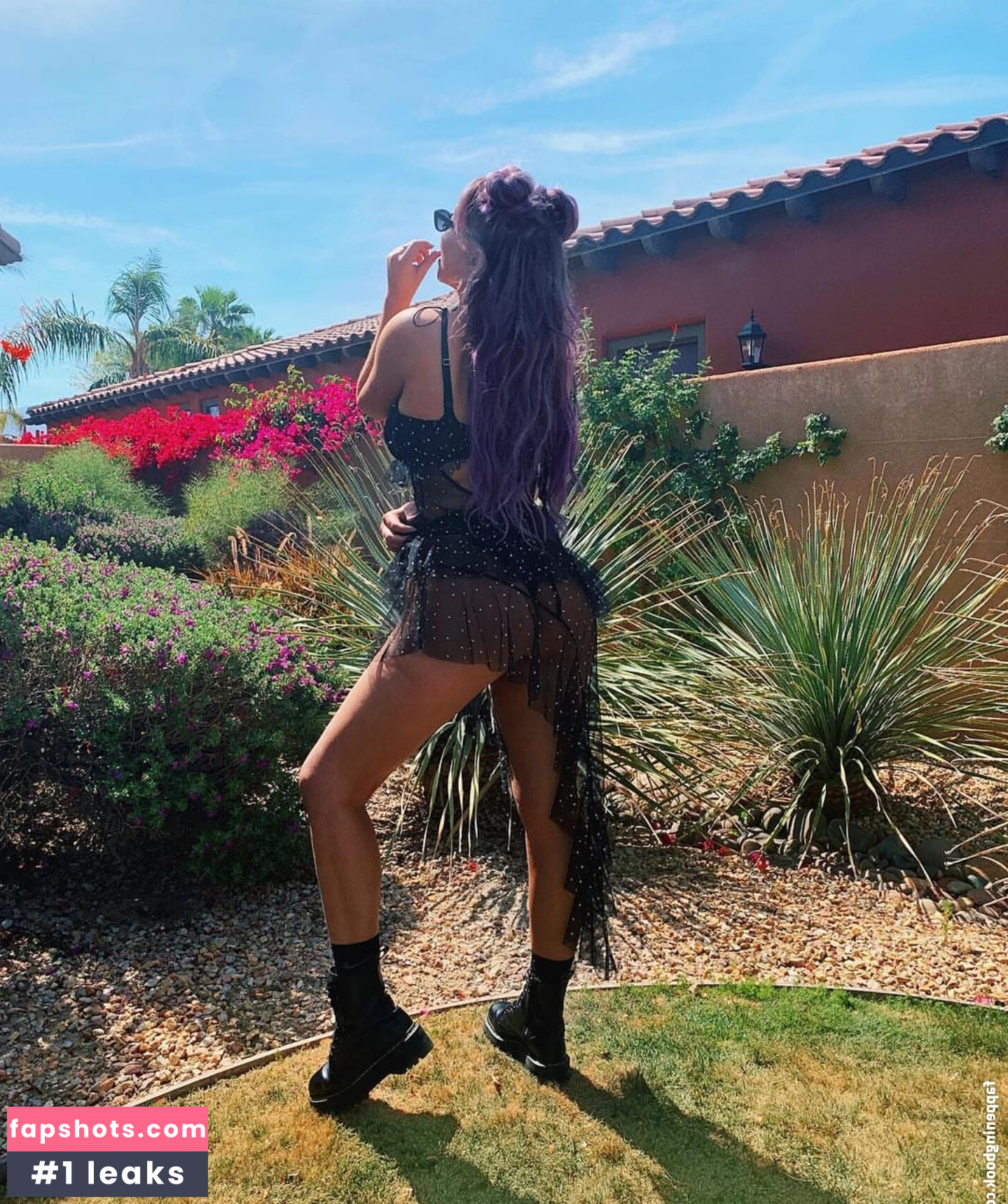 Violet Benson gallery photo #30