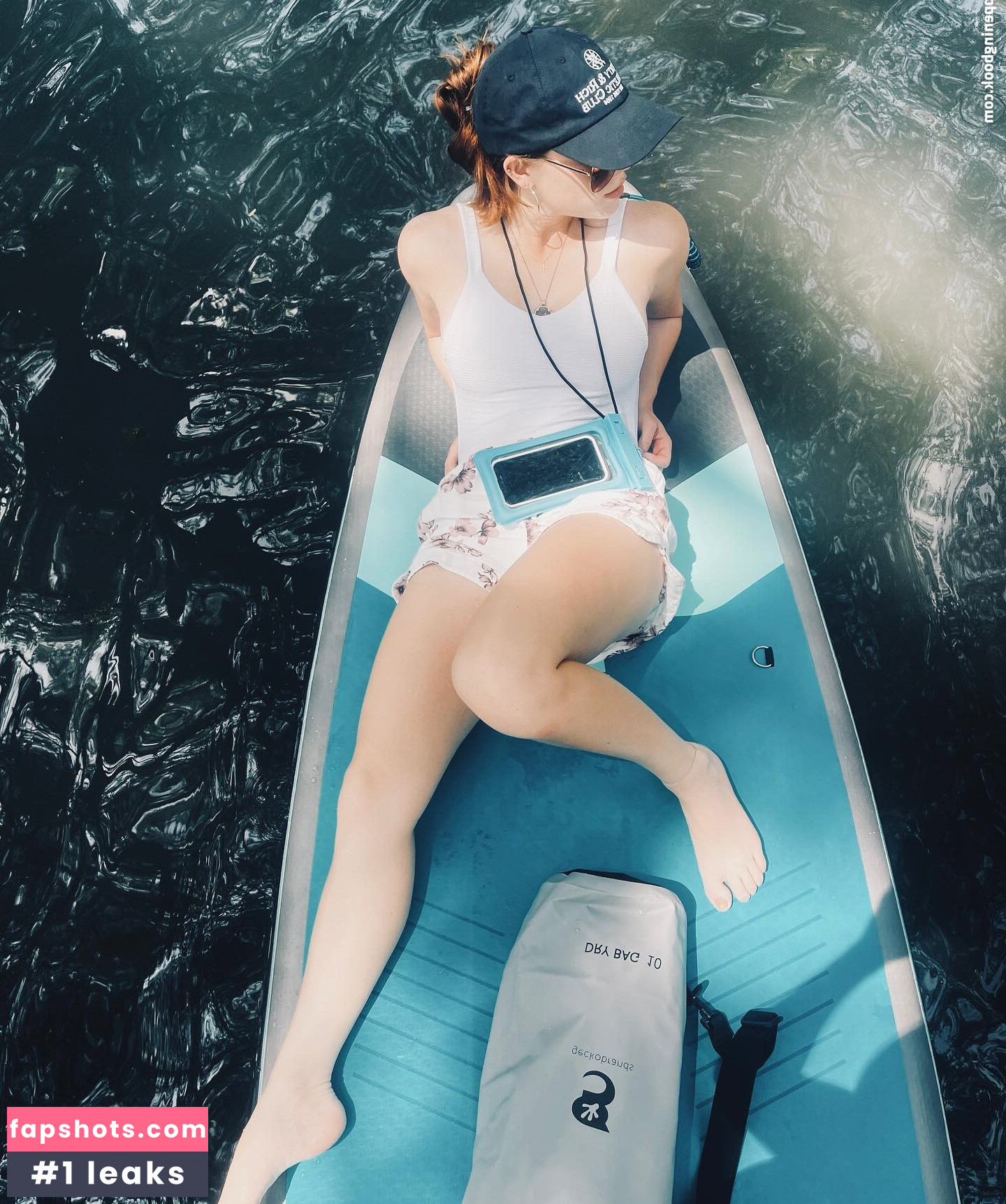 Violet Brinson gallery photo #37