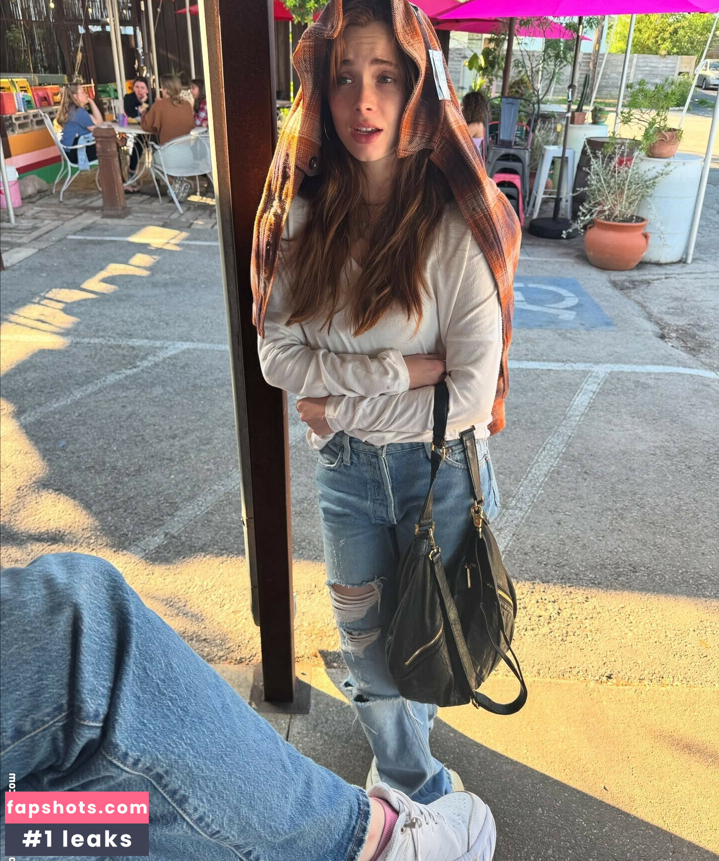 Violet Brinson gallery photo #8