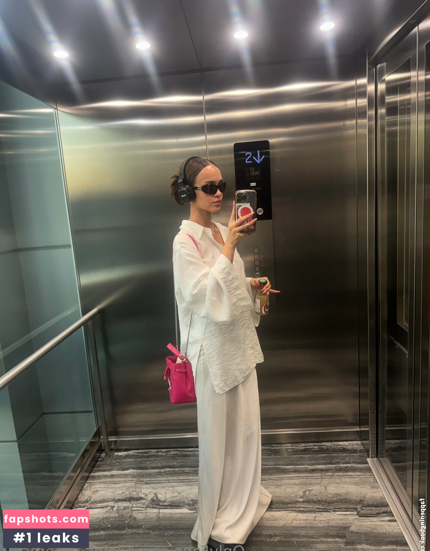 Violet_Dreams69 gallery photo #19