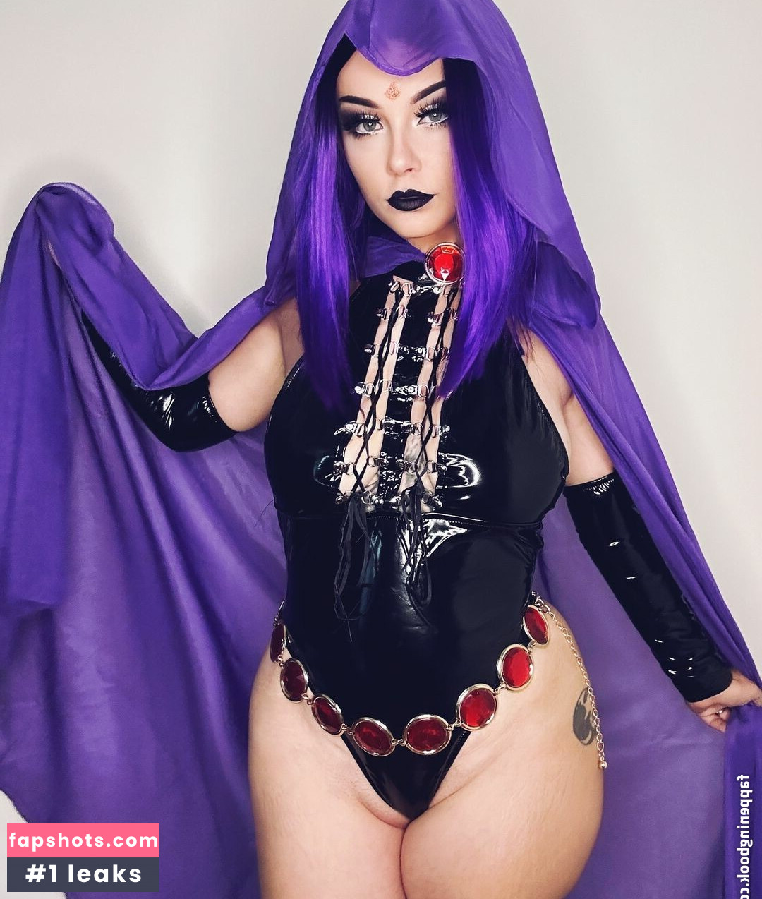 Violet Mortem nude babe gallery