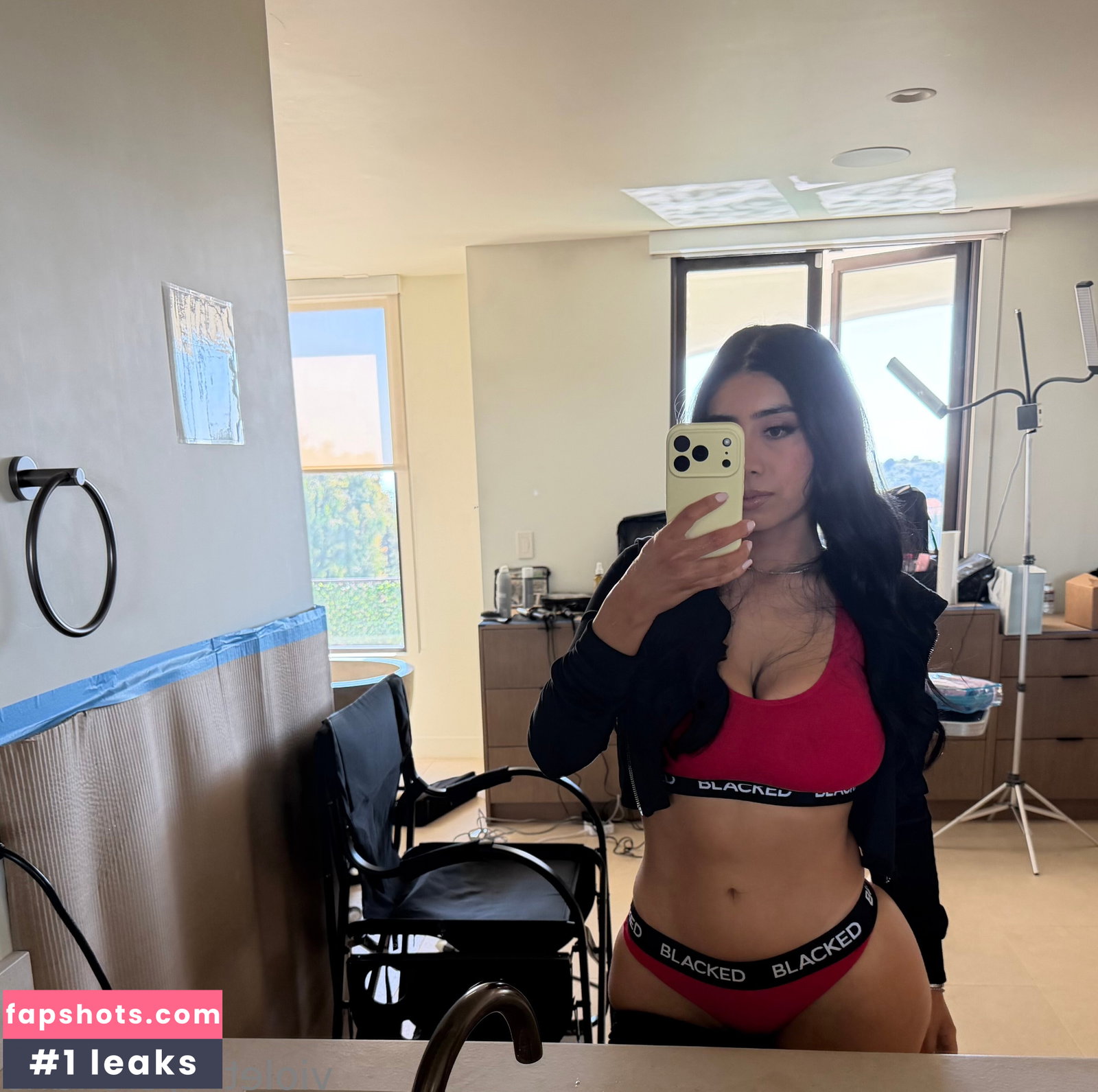 Violet Myers gallery photo #100