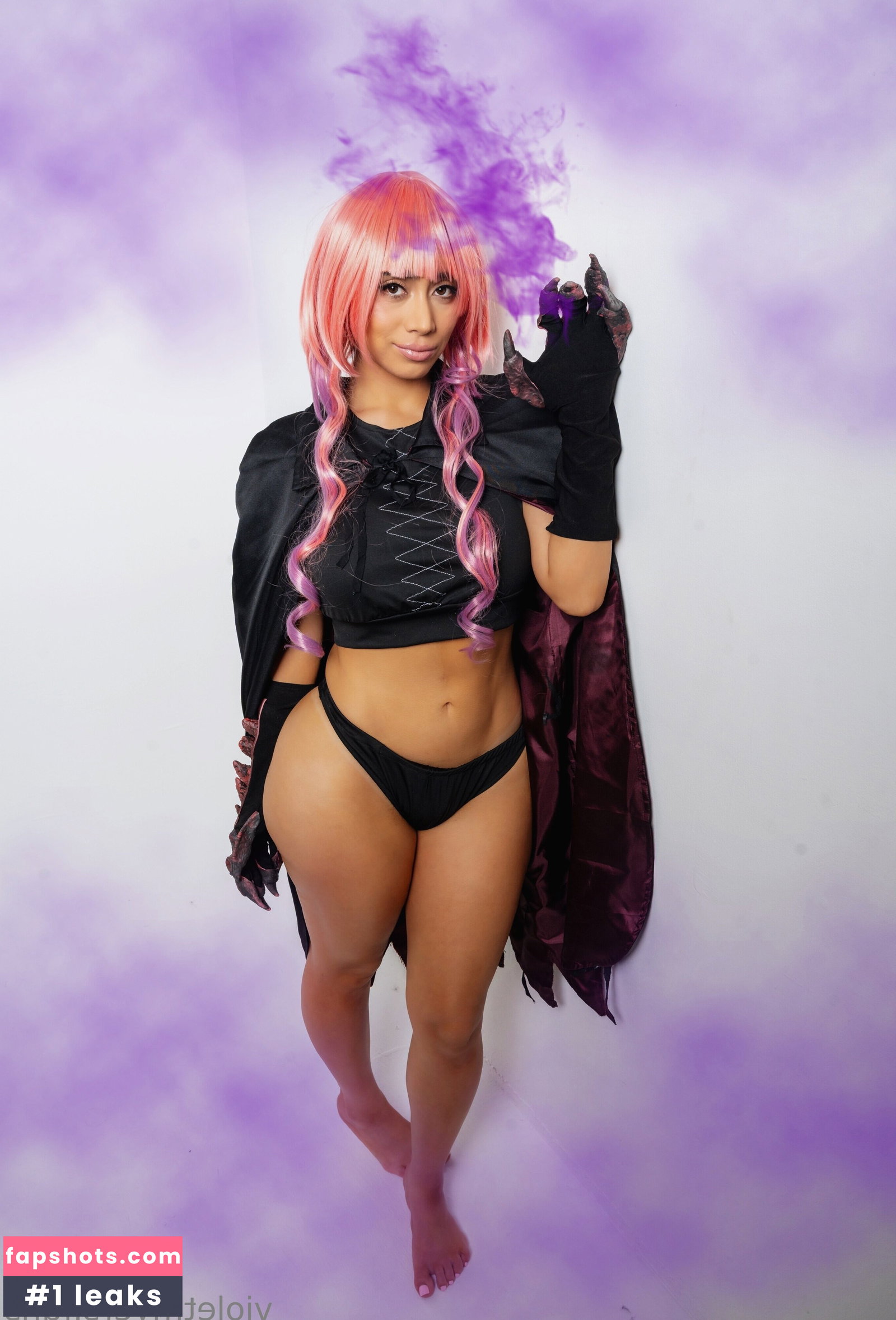 Violet Myers gallery photo #2556