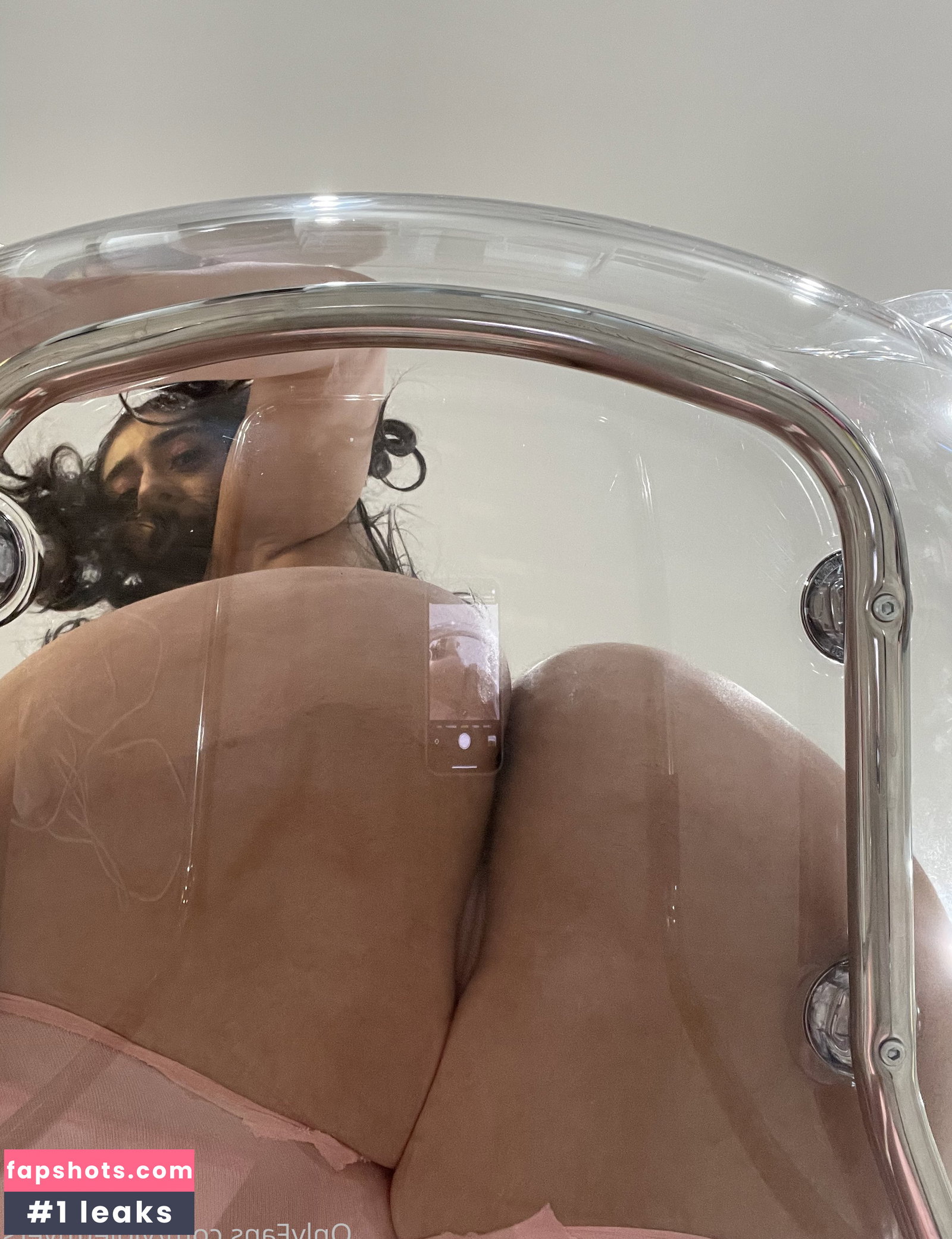 Violet Myers gallery photo #2825