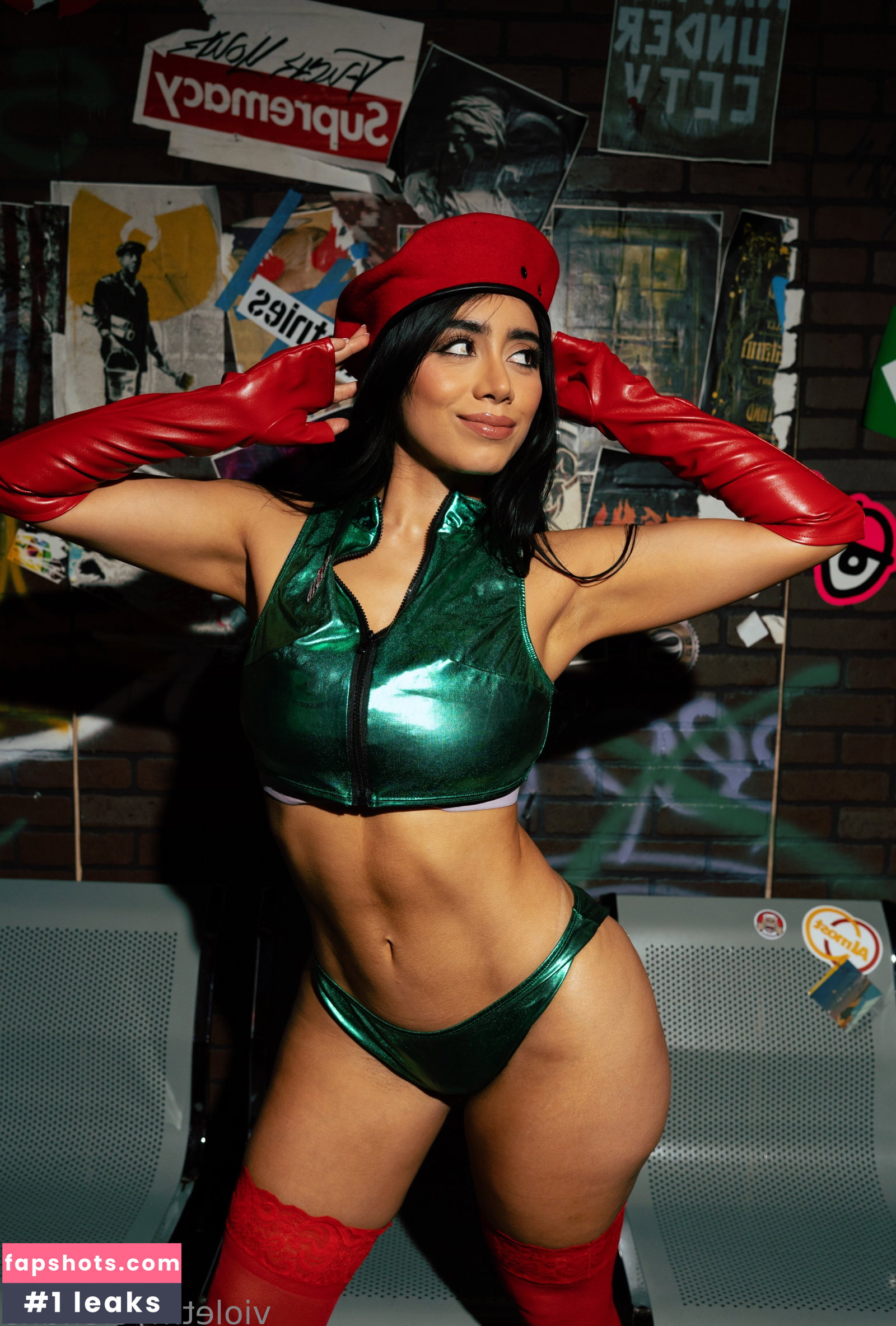 Violet Myers gallery photo #647