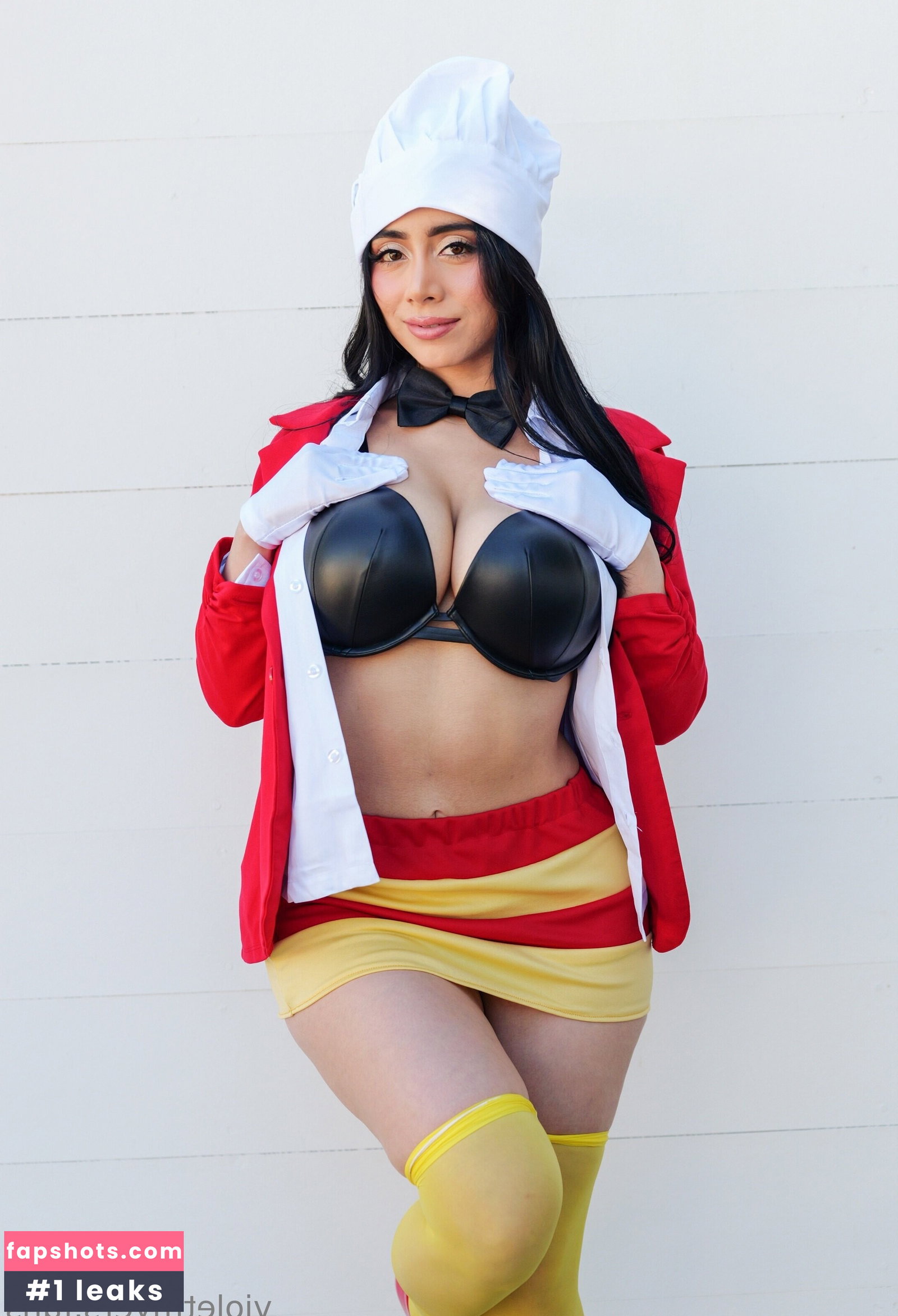 Violet Myers gallery photo #805