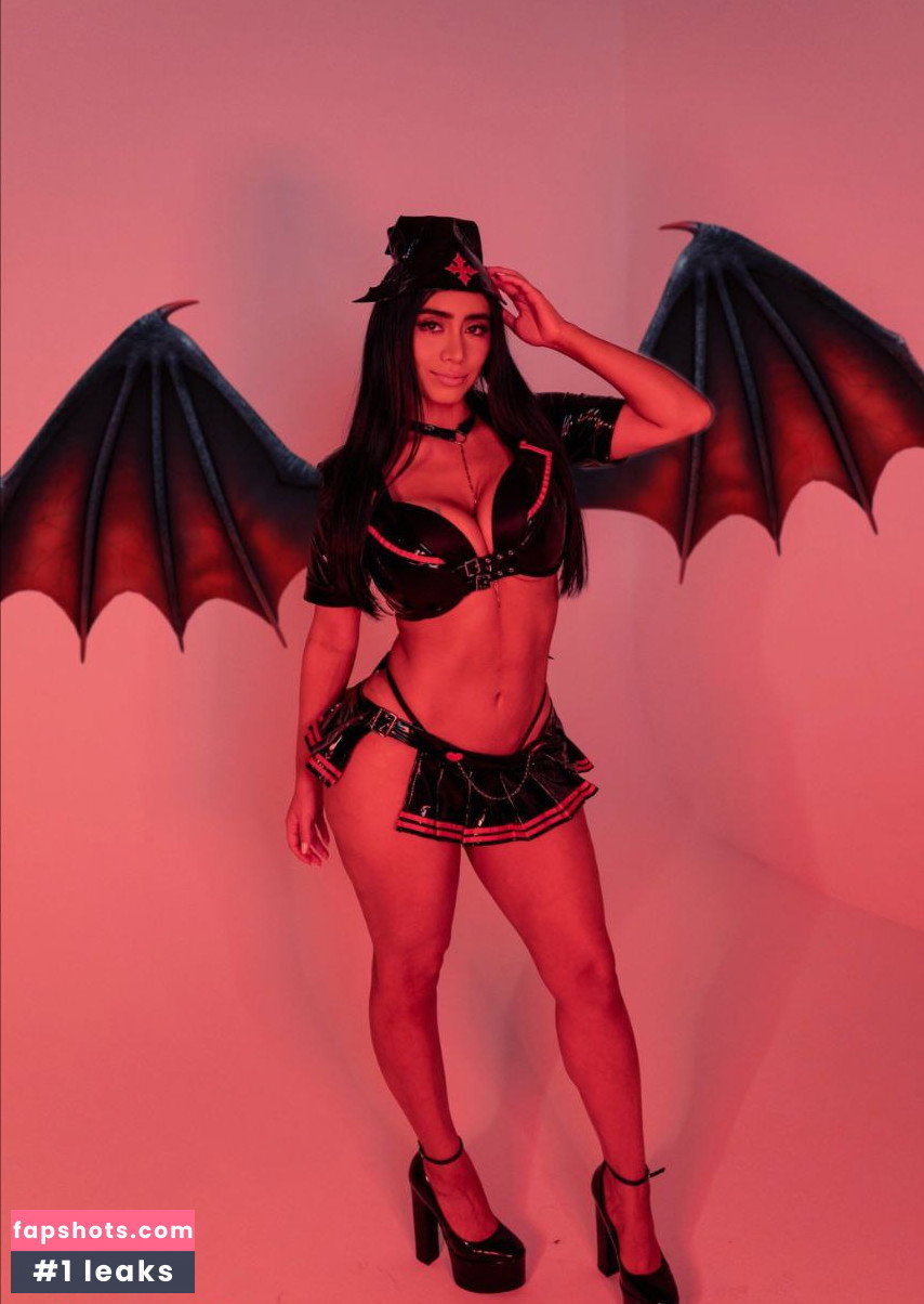 Violet Myers gallery photo #2526