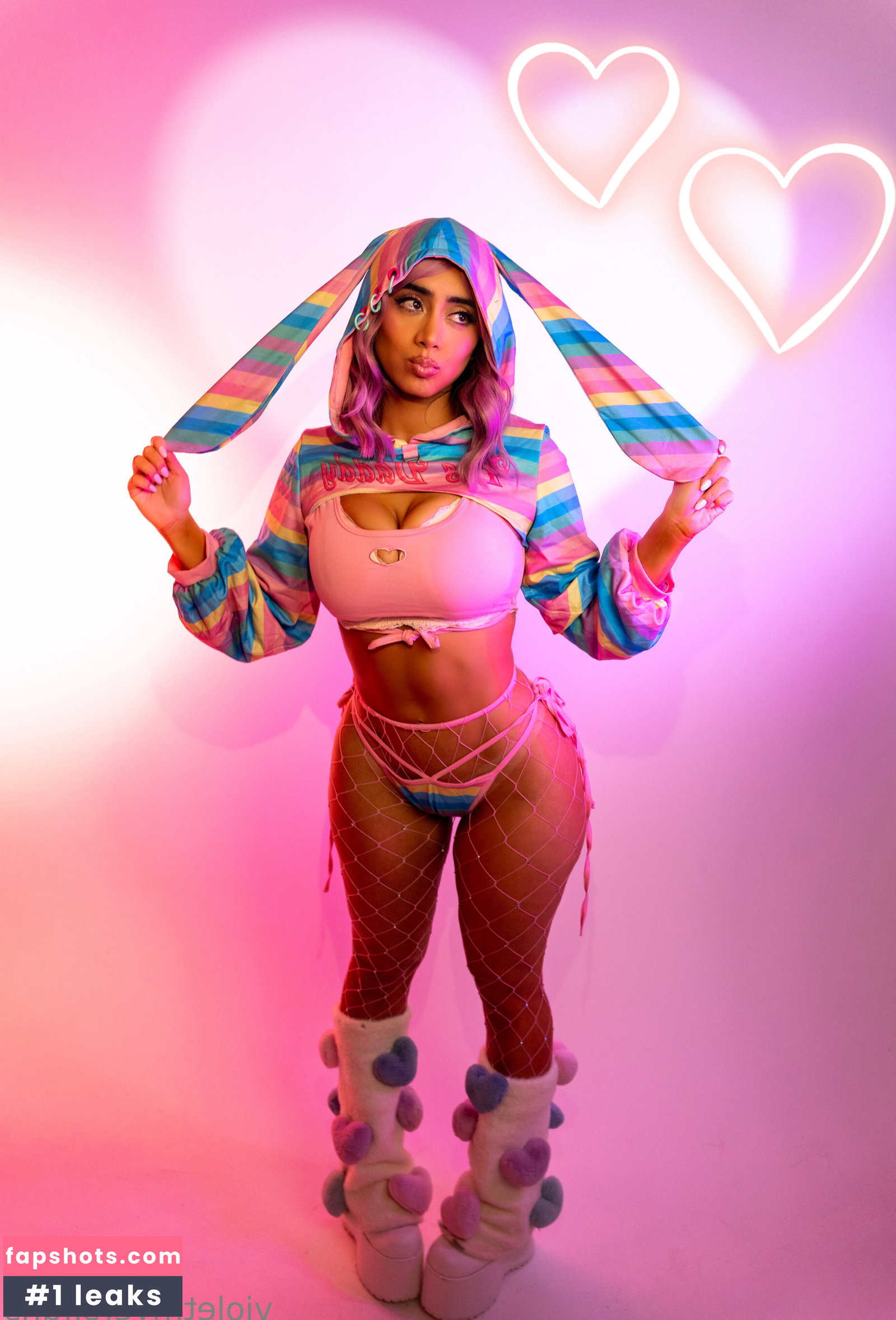Violet Myers gallery photo #3622