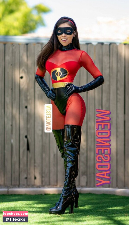 Violet Summers gallery photo #1183