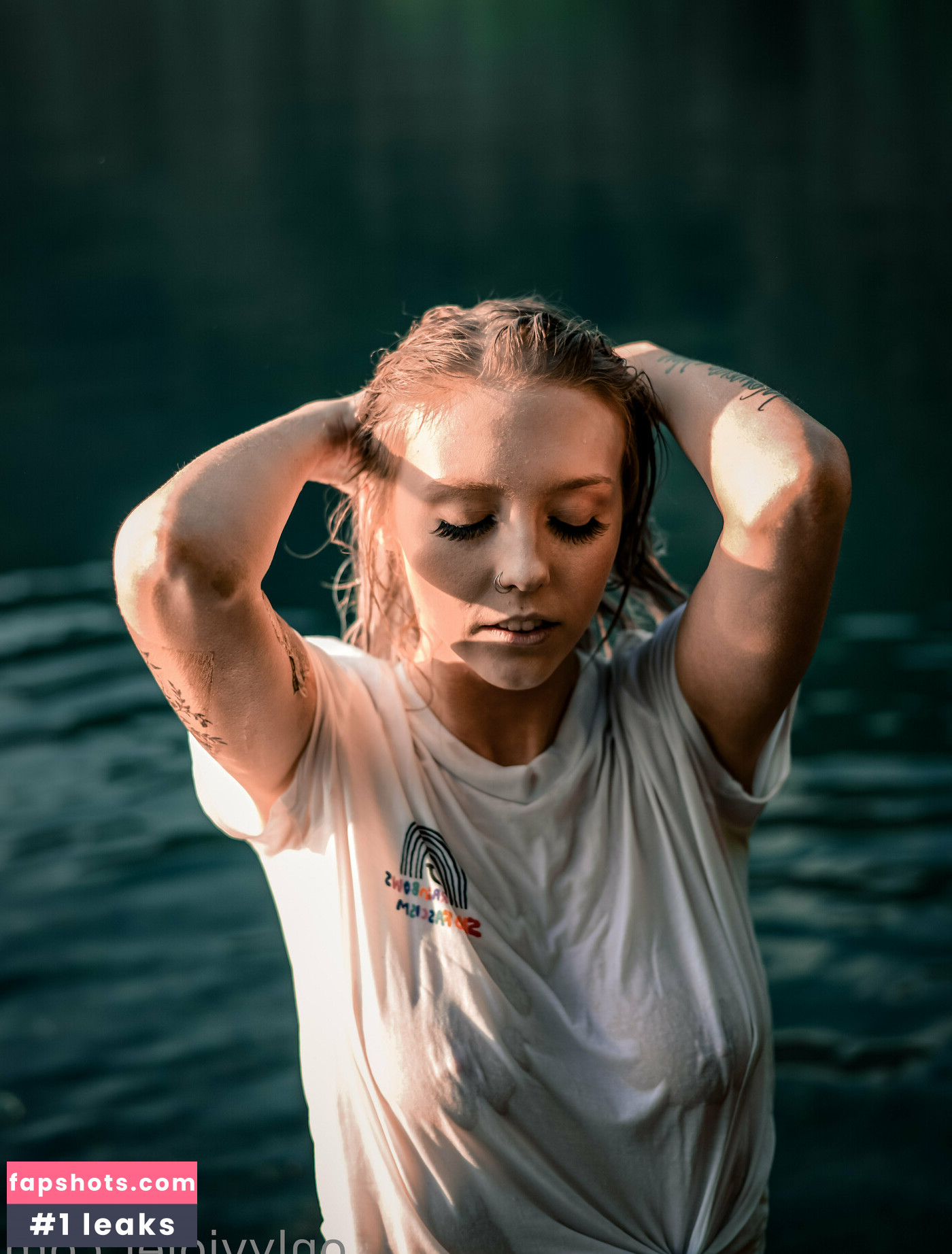 violetcox gallery photo #3