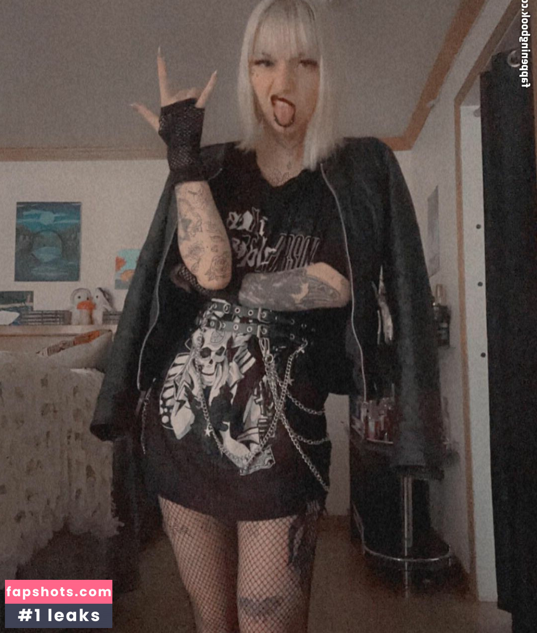 violets_cabaret gallery photo #15