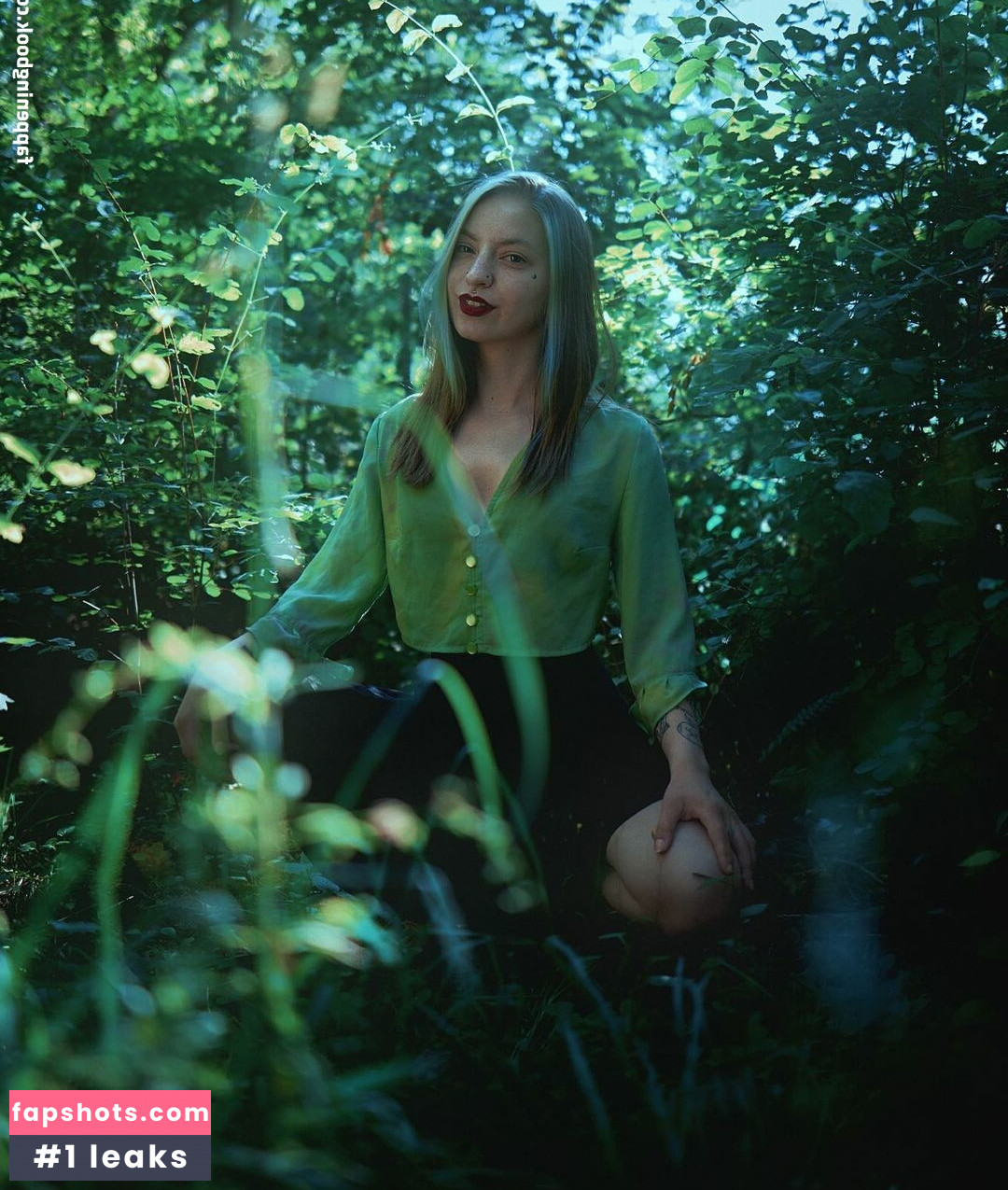 violets_cabaret gallery photo #3