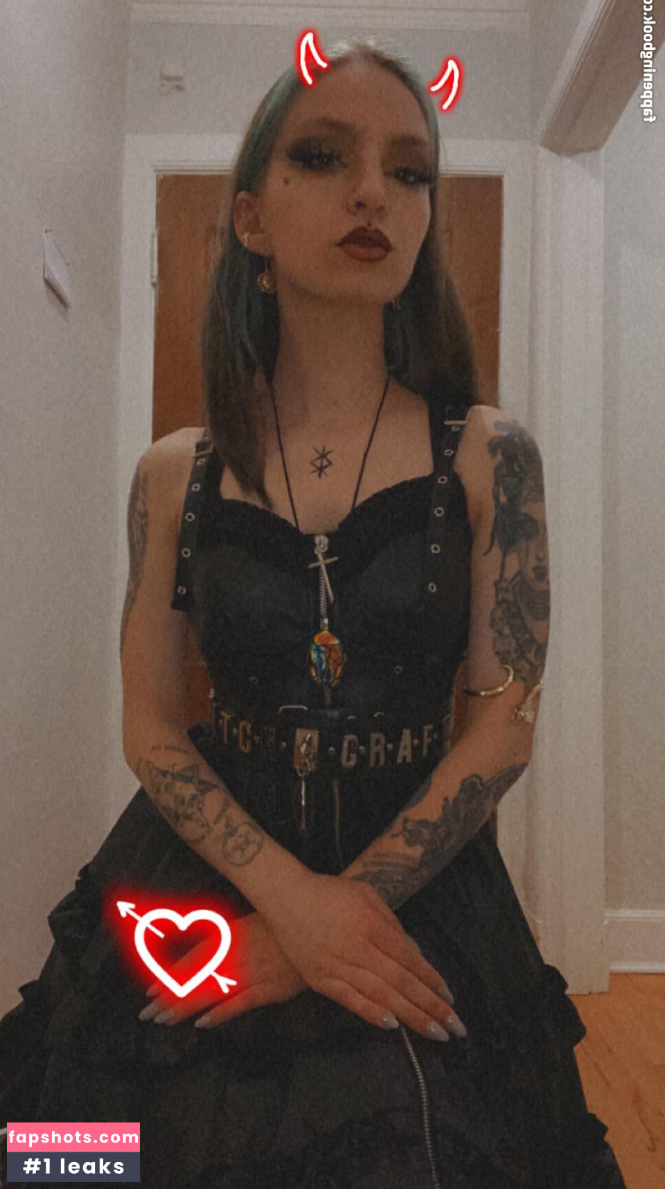 violets_cabaret gallery photo #36