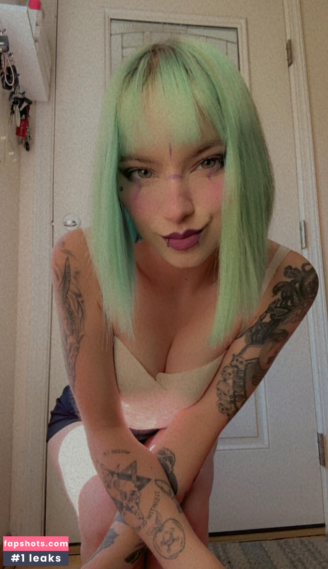 violets_cabaret gallery photo #8