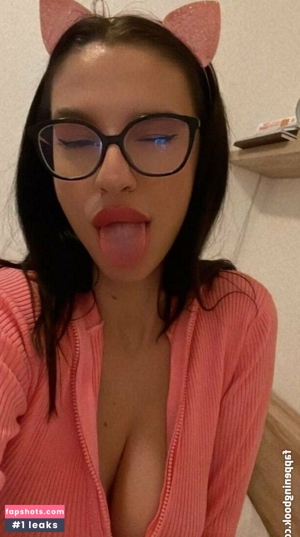 violetsarah gallery photo #2