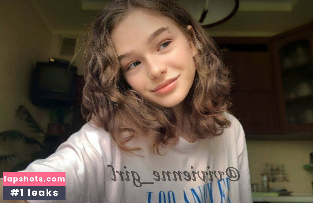 violetsarah gallery photo #3