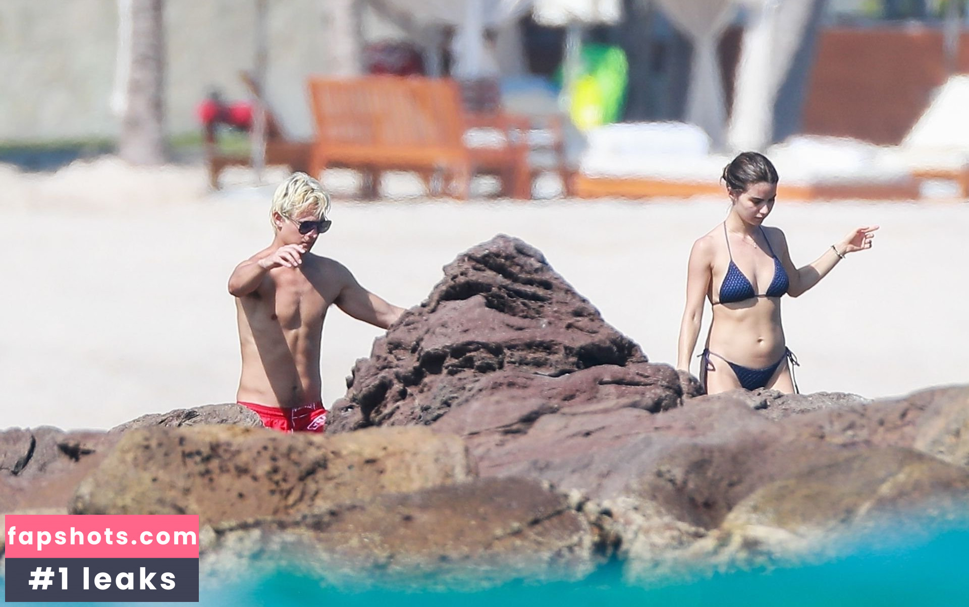 Violetta Komyshan nude babe gallery