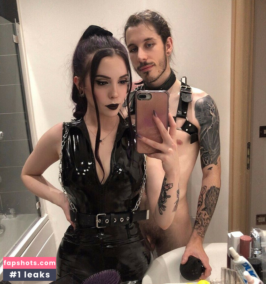 Violette gallery photo #13