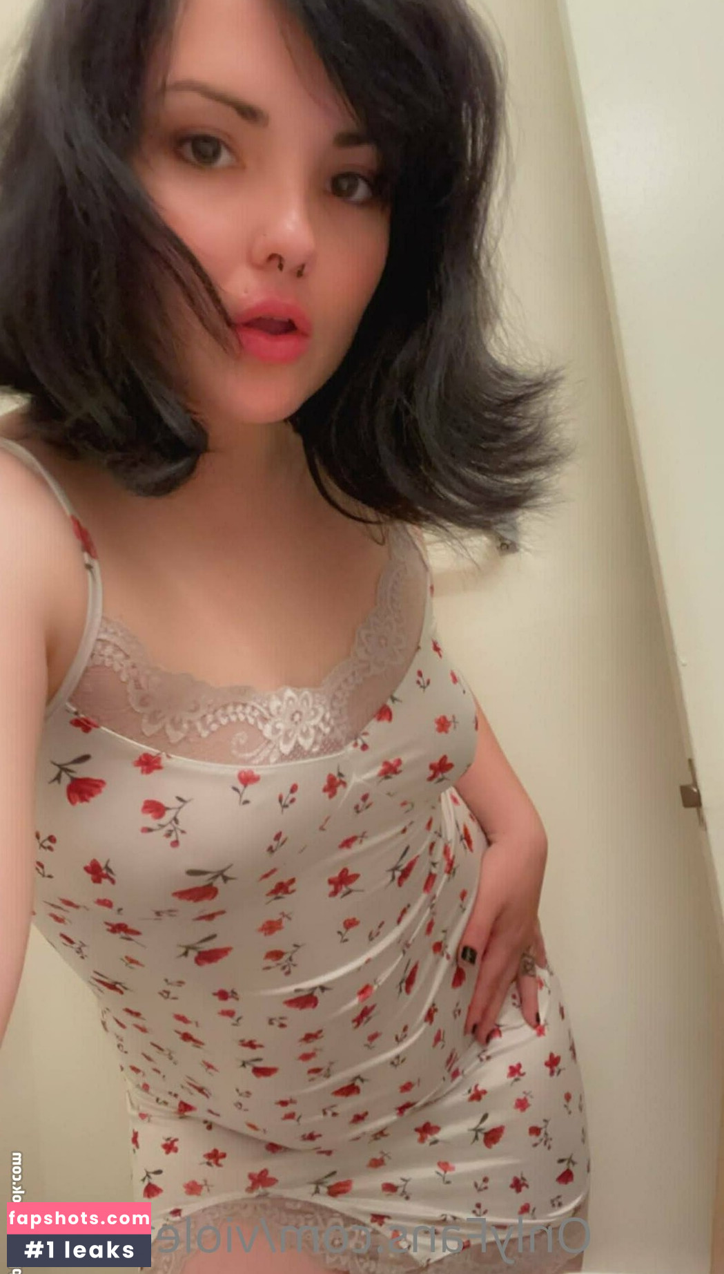 violetttt777 gallery photo #6