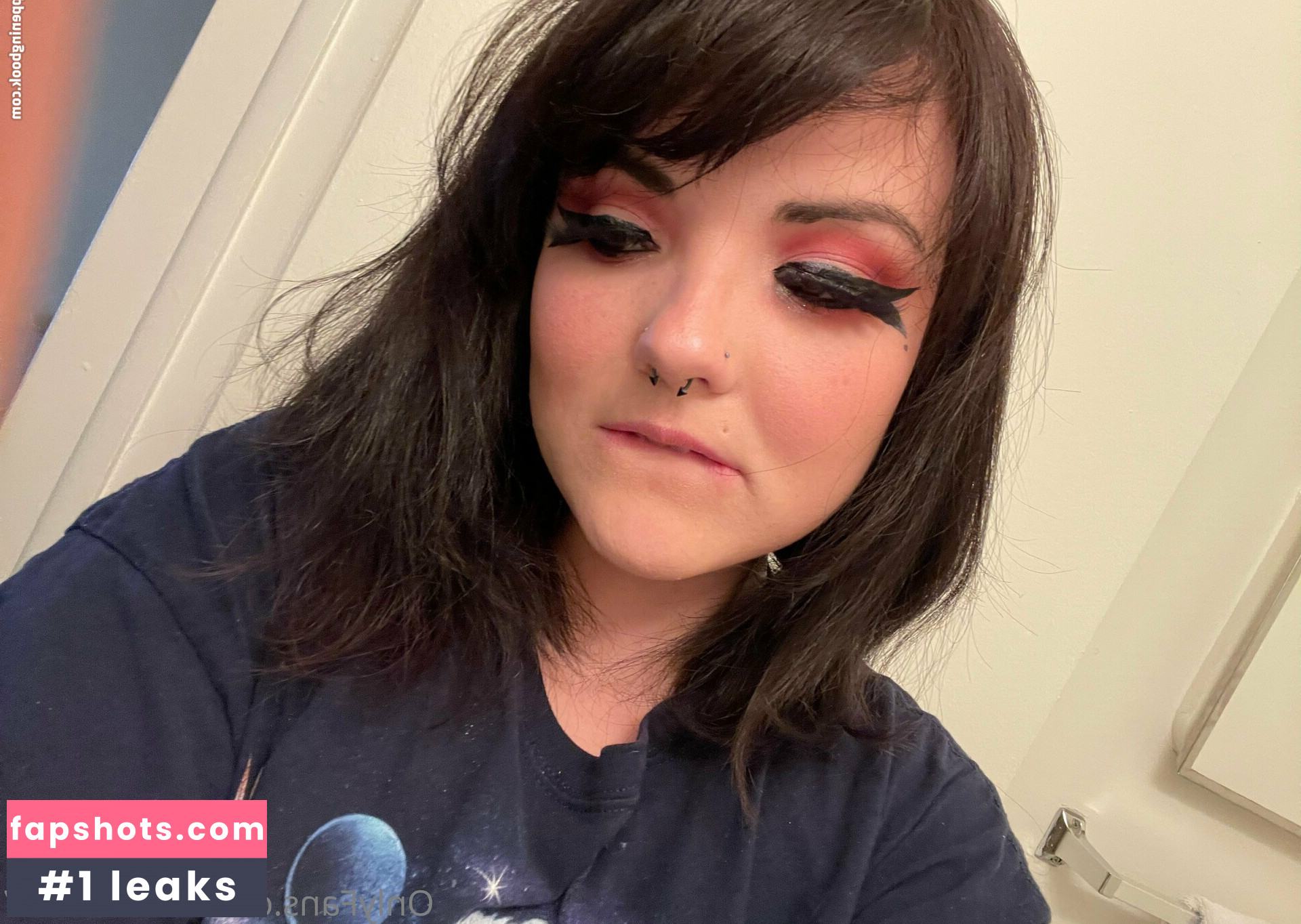 violetttt777 gallery photo #7