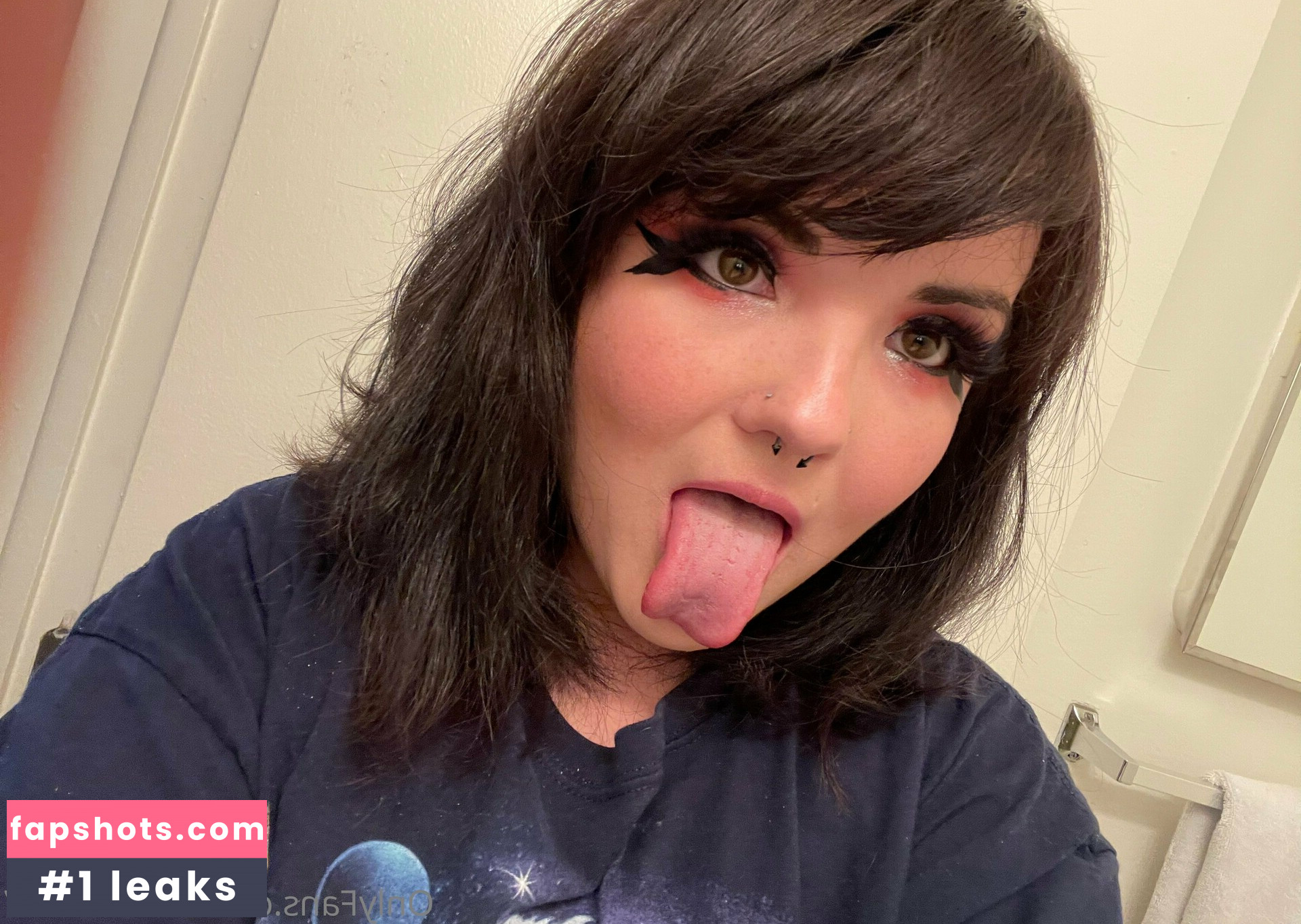 violetttt777 gallery photo #10