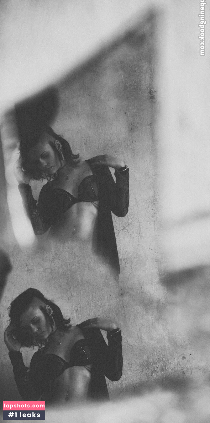 VipersDoll gallery photo #11