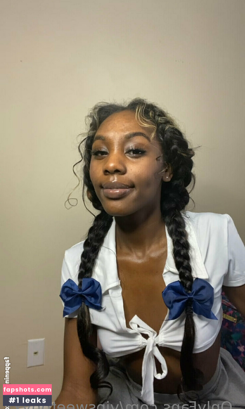 vipsweetonyxx nude babe gallery