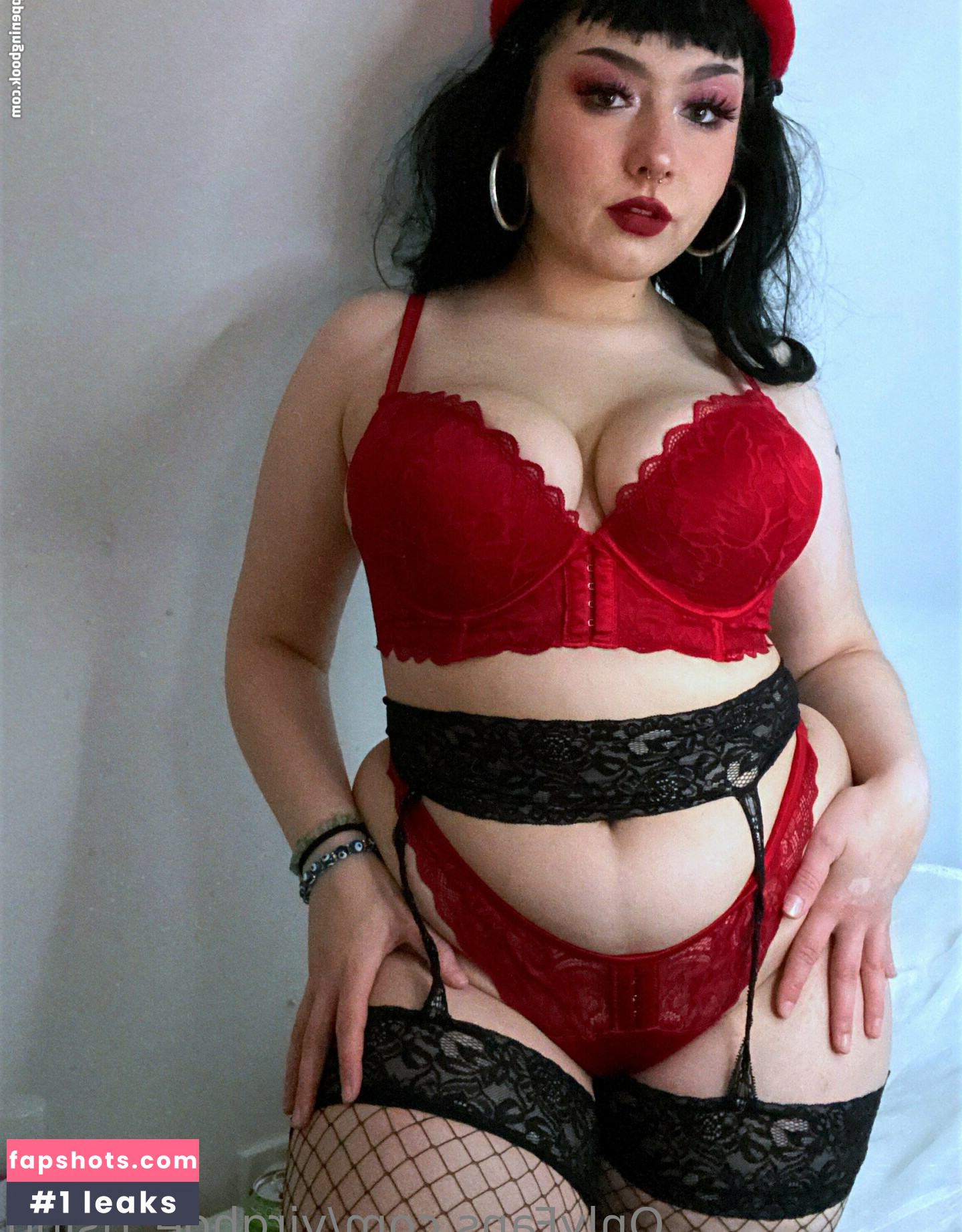 virghoe_rising nude babe gallery