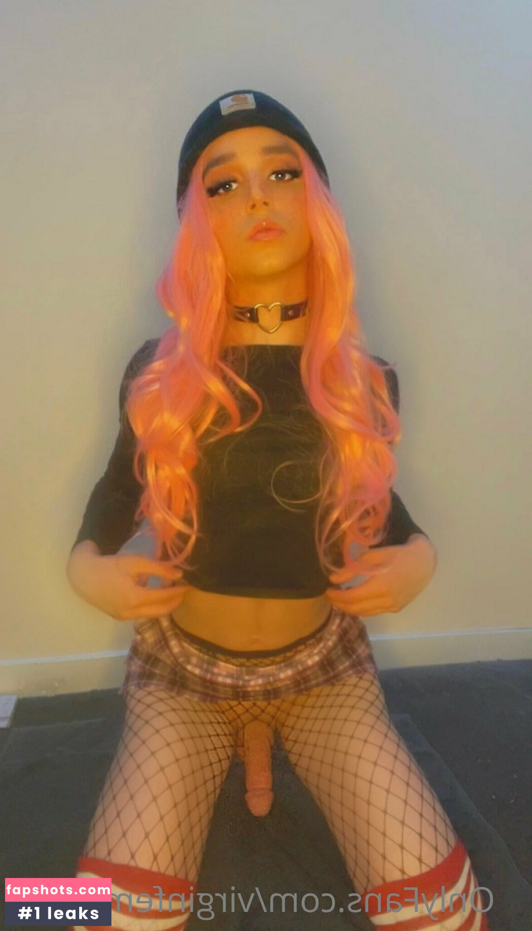 VirginFemboy69 gallery photo #2