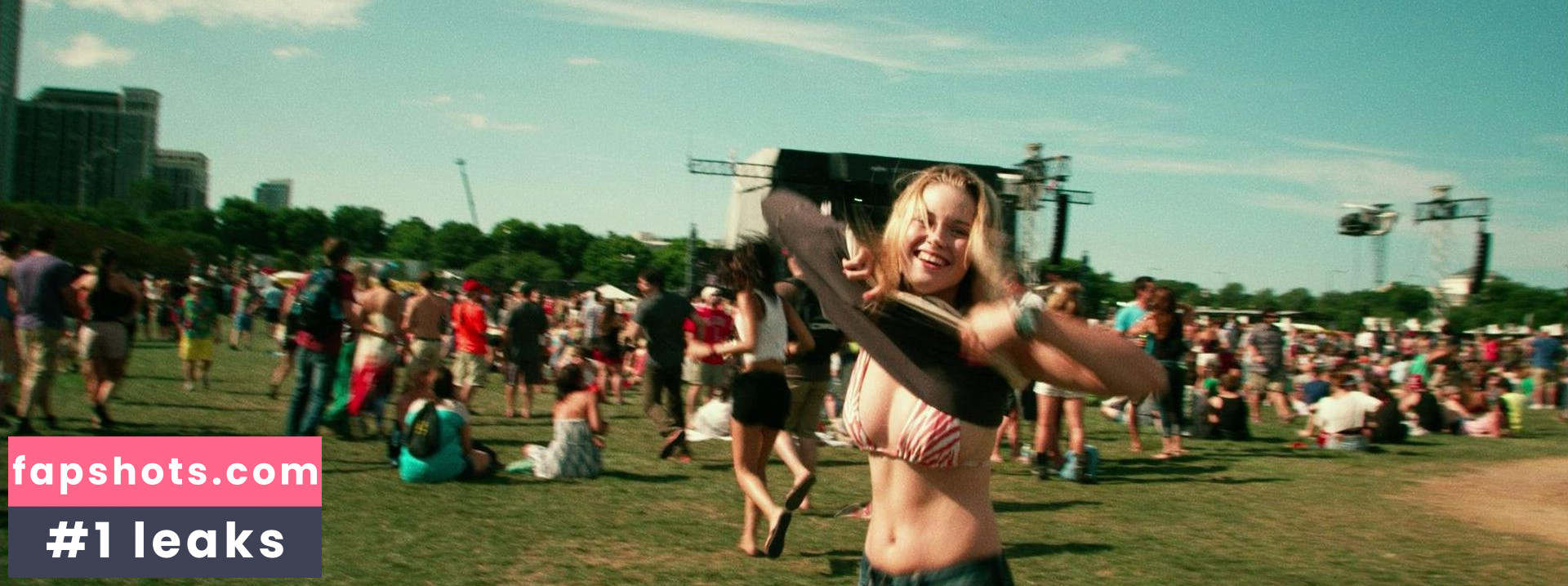 Virginia Gardner gallery photo #139