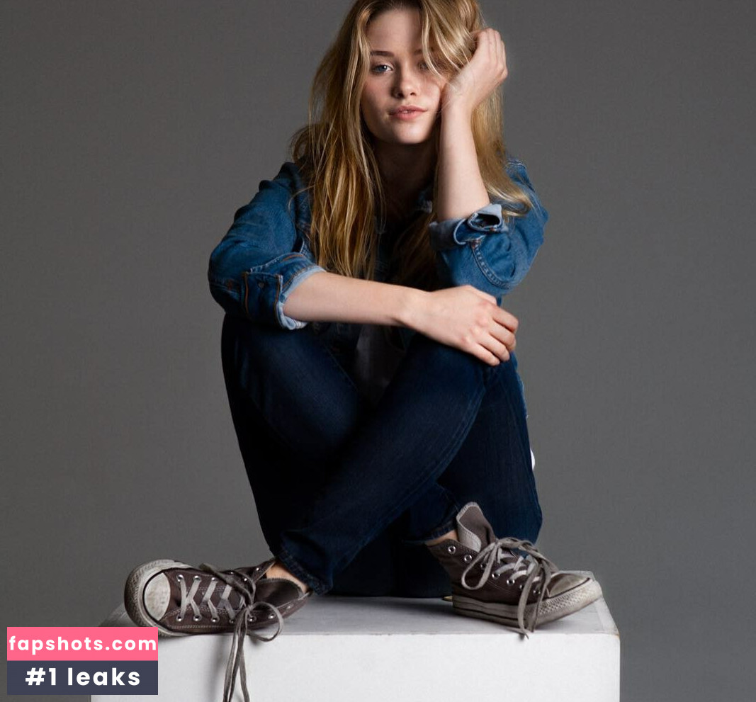 Virginia Gardner nude babe gallery