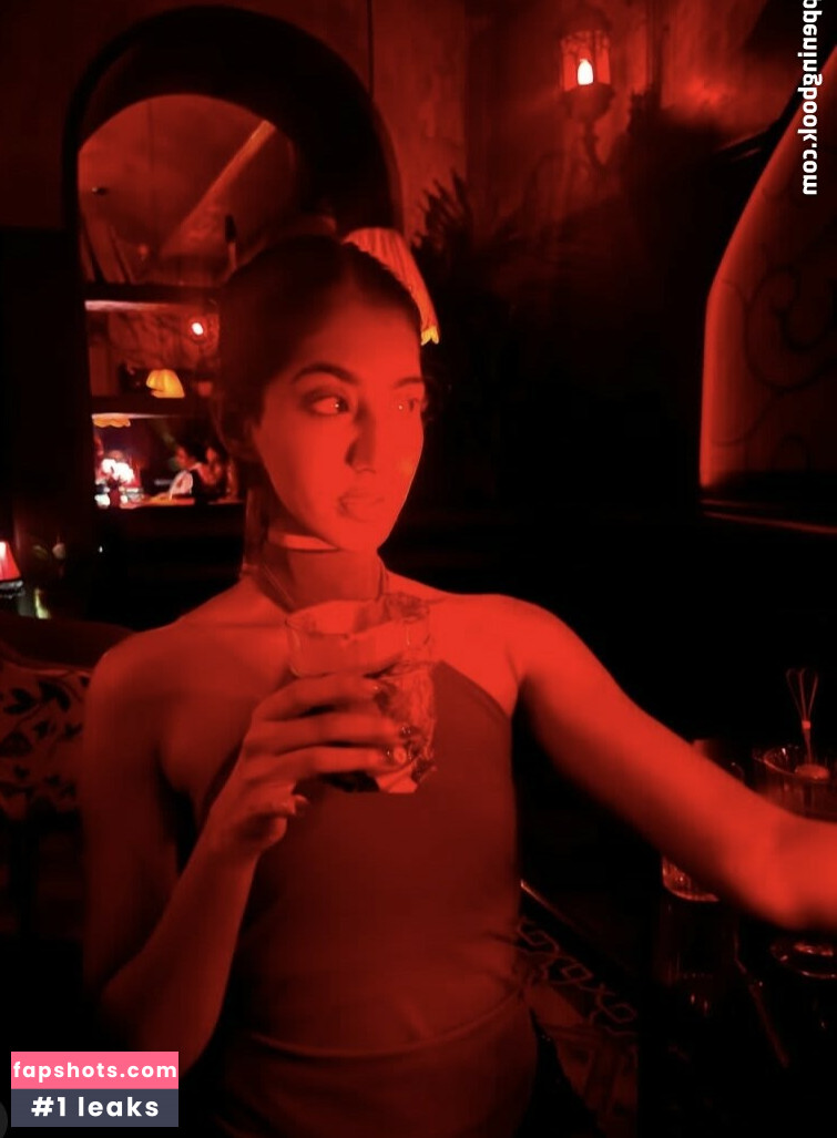 Vishnupriyaaa gallery photo #5