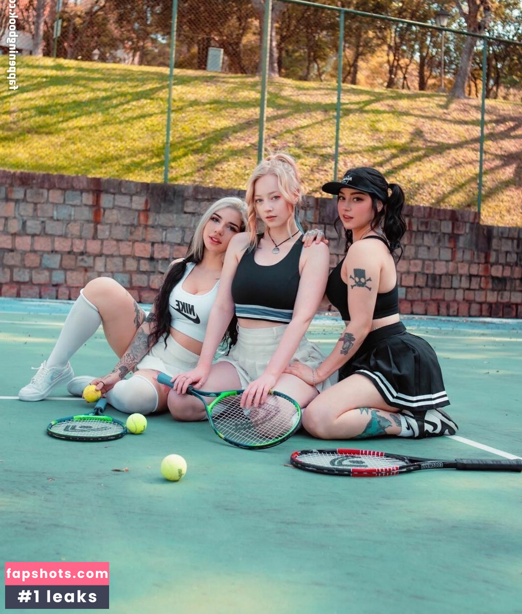 Vitoria Holtt gallery photo #16