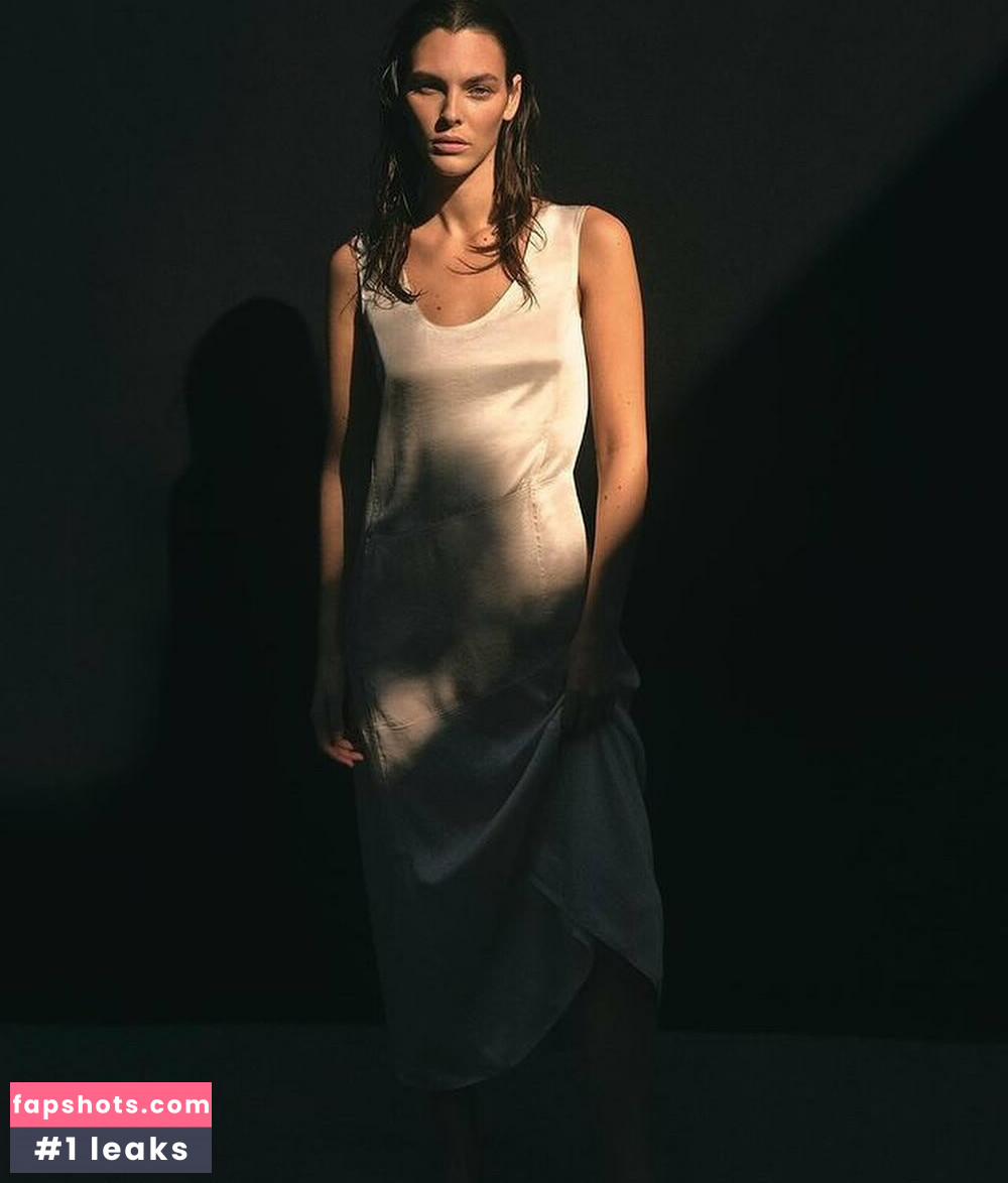 Vittoria Ceretti Nude Leaks OnlyFans Photos #23 - LeakJerk