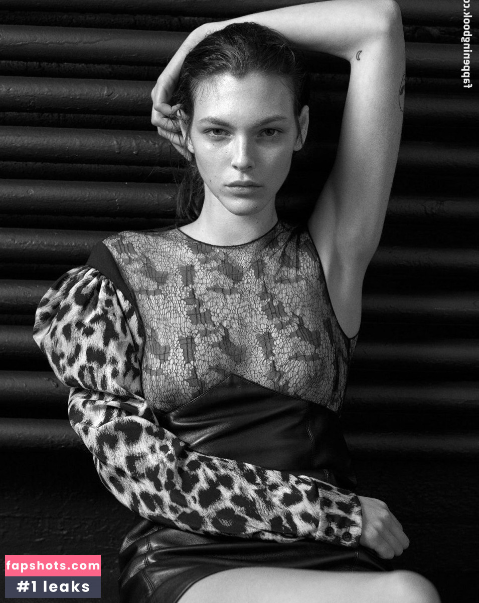 Vittoria Ceretti Nude Leaks OnlyFans Photos #224 - LeakJerk