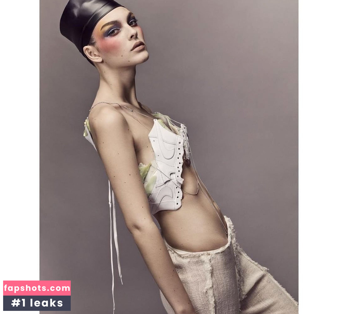 Vittoria Ceretti Nude Leaks OnlyFans Photos #230 - LeakJerk