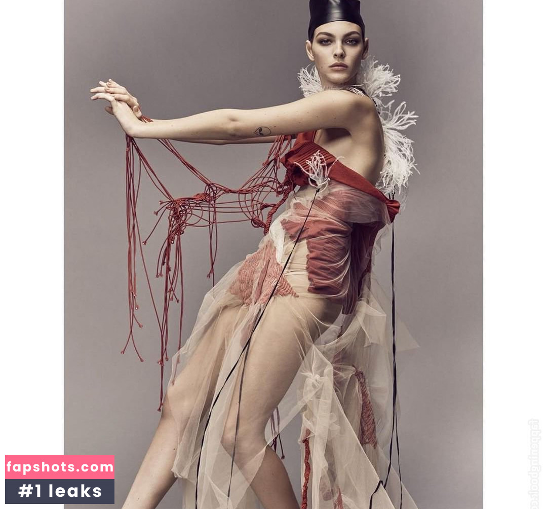 Vittoria Ceretti Nude Leaks OnlyFans Photos #235 - LeakJerk