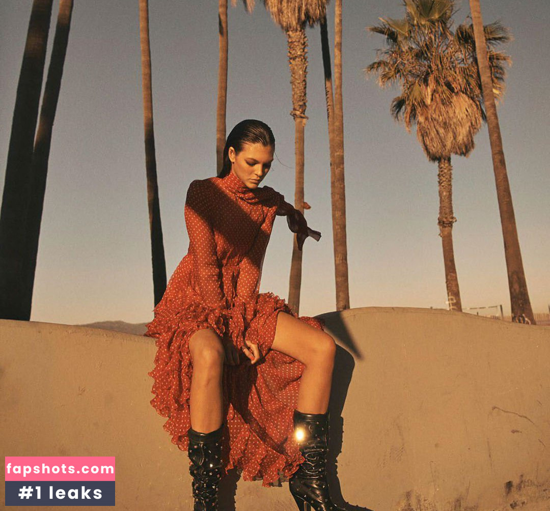 Vittoria Ceretti Nude Leaks OnlyFans Photos #244 - LeakJerk