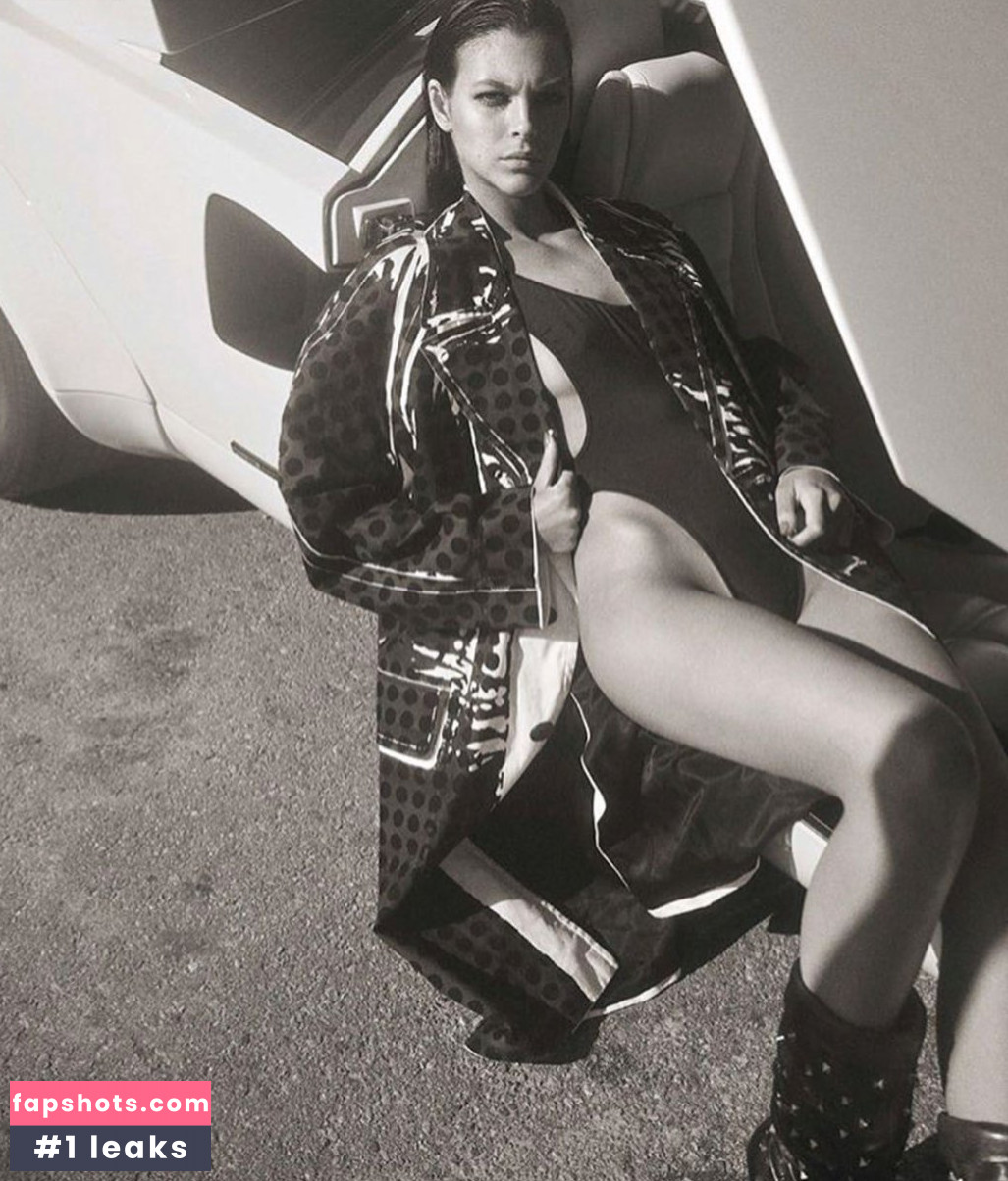 Vittoria Ceretti Nude Leaks OnlyFans Photos #247 - LeakJerk