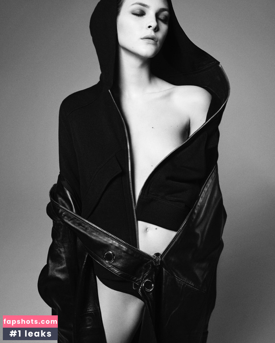 Vittoria Ceretti Nude Leaks OnlyFans Photos #250 - LeakJerk