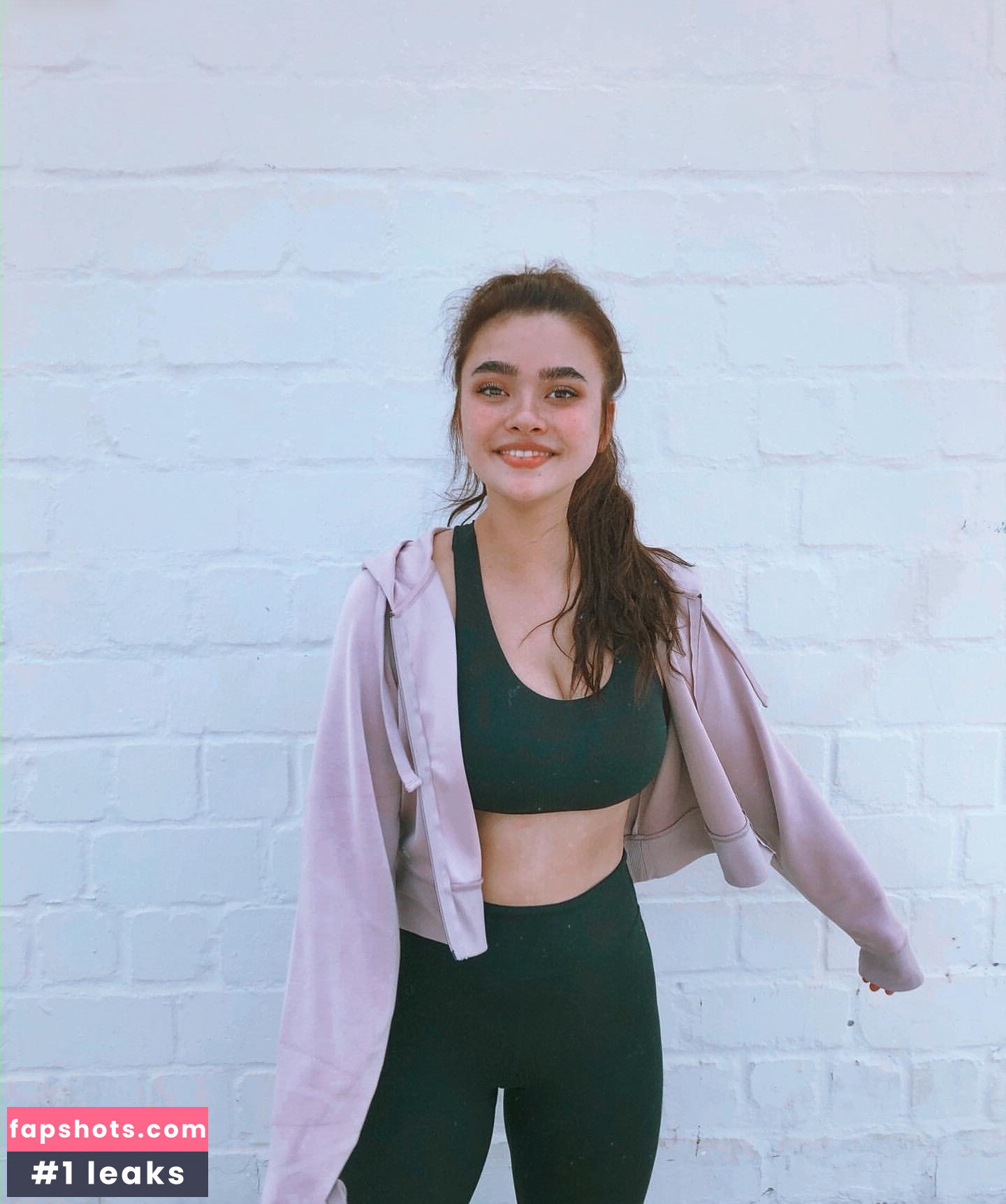 Viv.may gallery photo #20