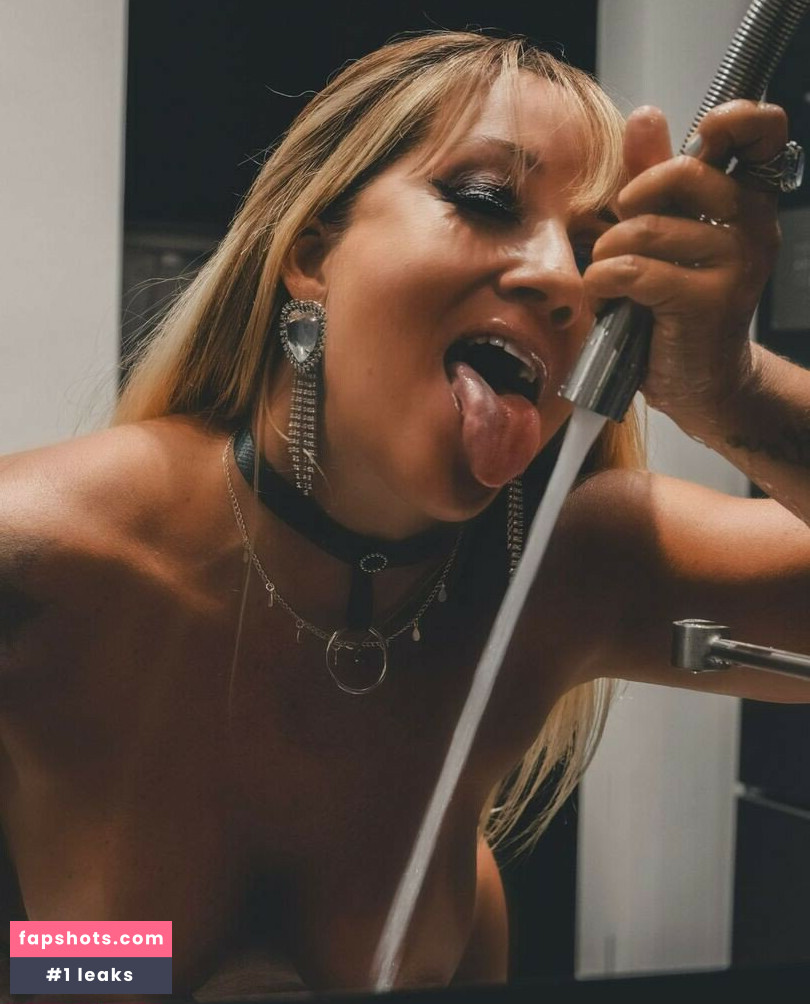 Vivi Fernandez gallery photo #1235