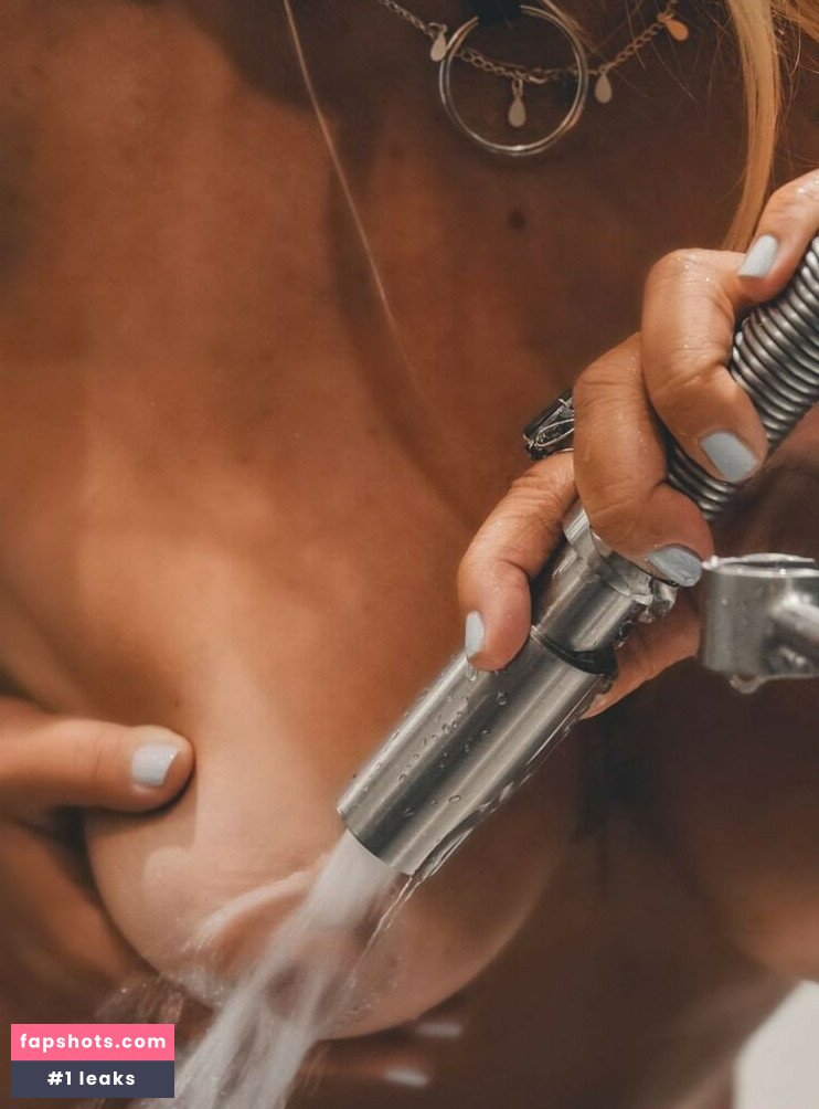 Vivi Fernandez gallery photo #1241