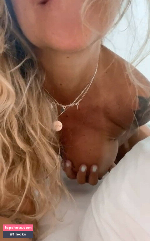 Vivi Fernandez gallery photo #1644