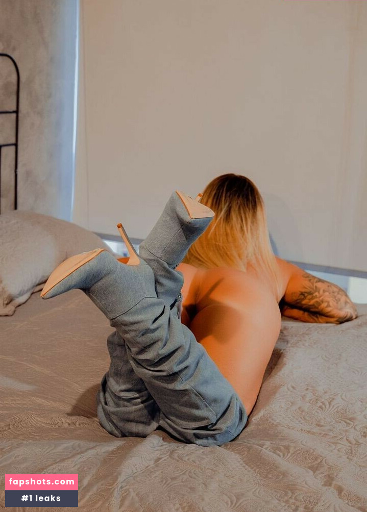 Vivi Fernandez gallery photo #1975