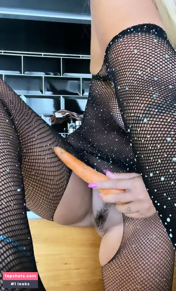 Vivi Fernandez gallery photo #2085