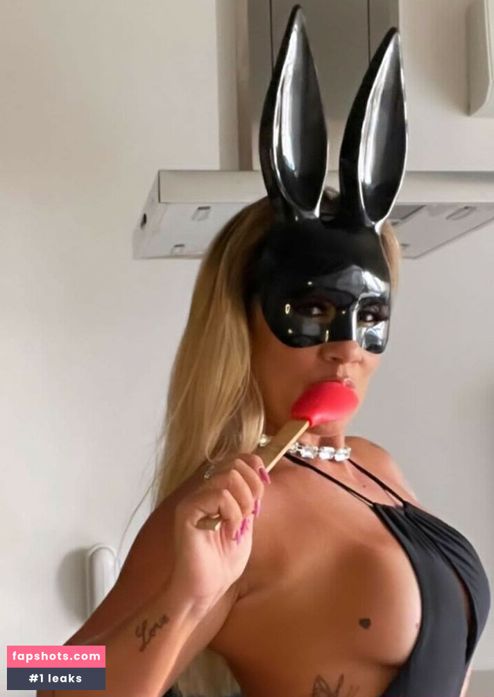 Vivi Fernandez gallery photo #2086