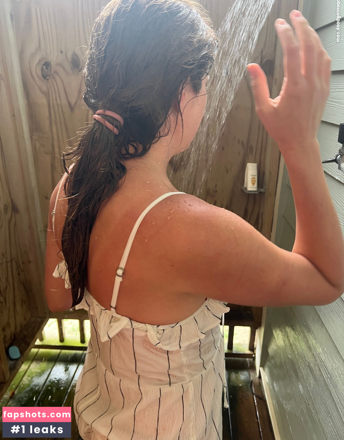 Vivi_lane gallery photo #15