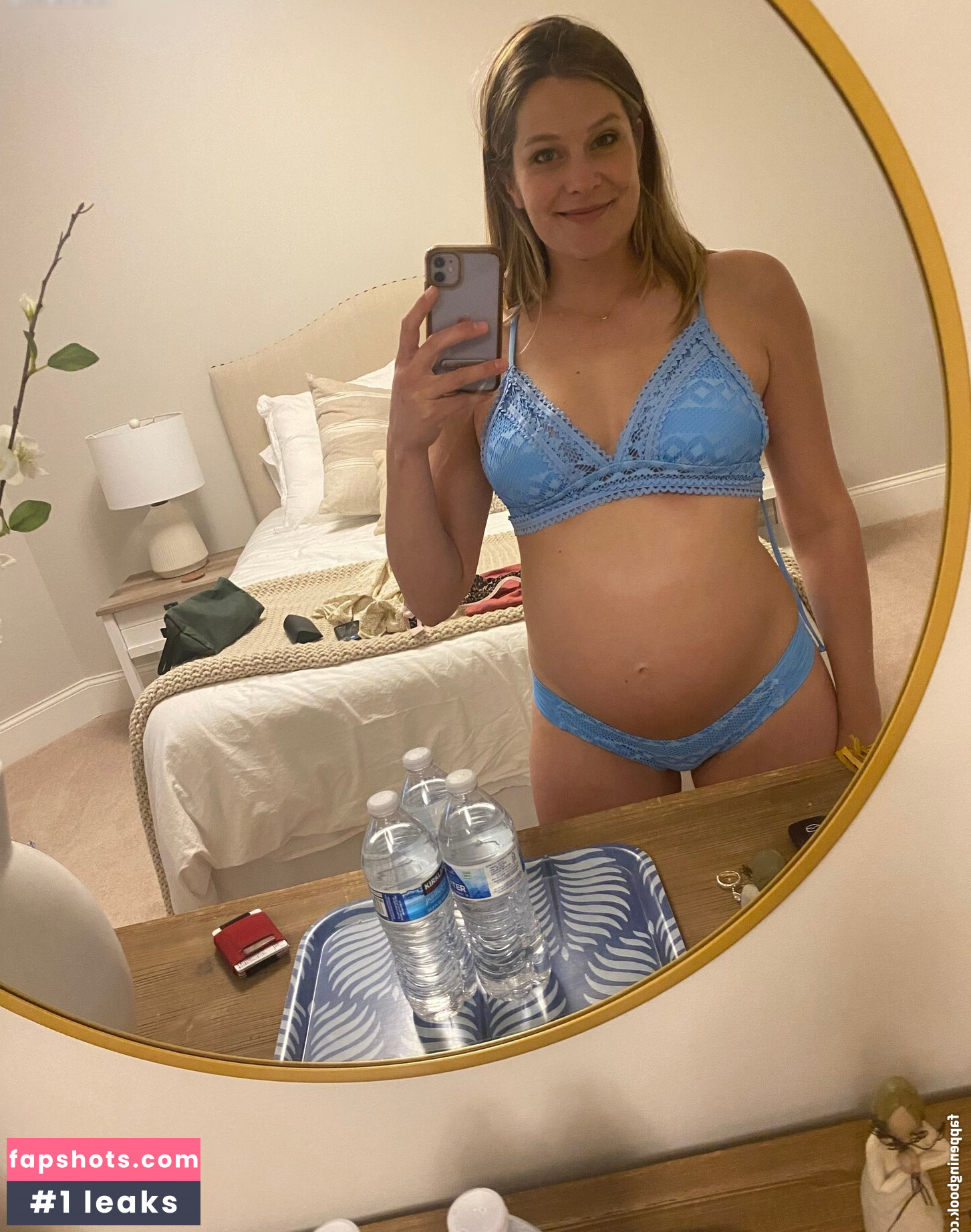 Vivi_lane gallery photo #10