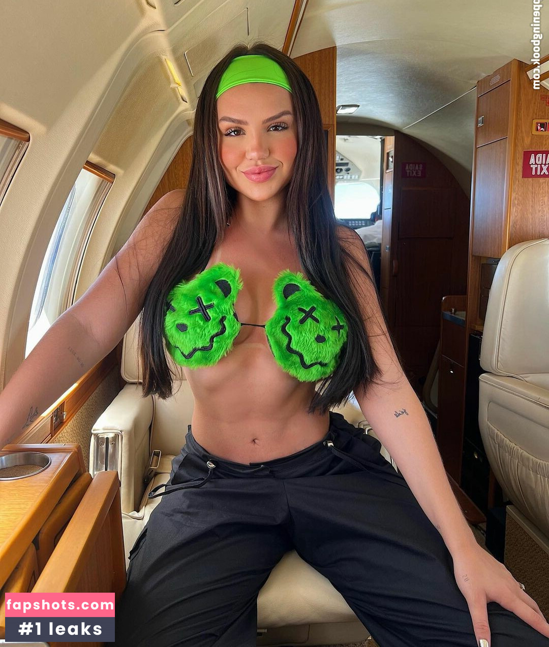 Vivi Wanderley Nude Leaks OnlyFans Photos #81 - LeakJerk